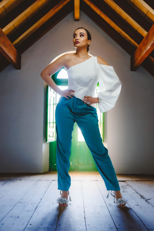 El pantalón verde que no te puede faltar este verano 2024 - PODENCO