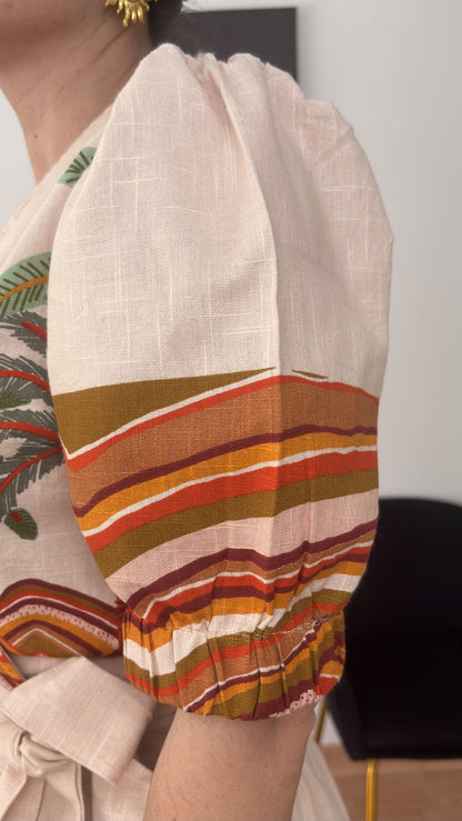 Conjunto tropical Aurora con top cruzado y falda midi